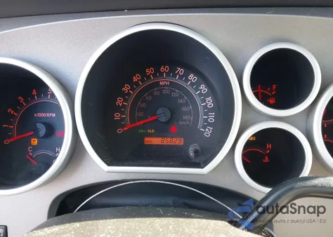 2011 Toyota Tundra Grade 5.7L V8 z USA, uszkodzony, nr VIN 5TFUW5F17BX170556